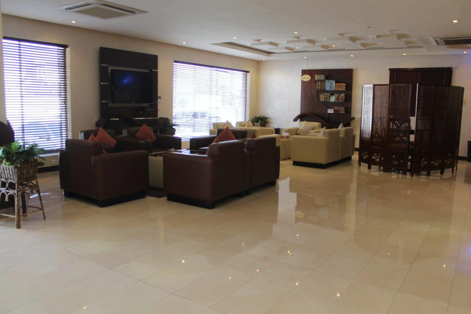 Merfal Hotel Apartments Al Taawan Rijad Zewnętrze zdjęcie